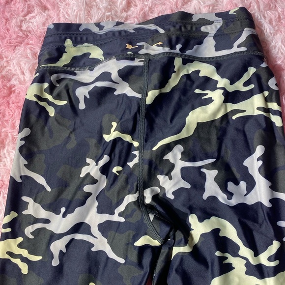 The Upside Leggings - Picture 6 of 6